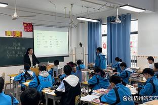 卢：哈登刚到队时每场只出手6、7次 轮换改变让他变得更有攻击性